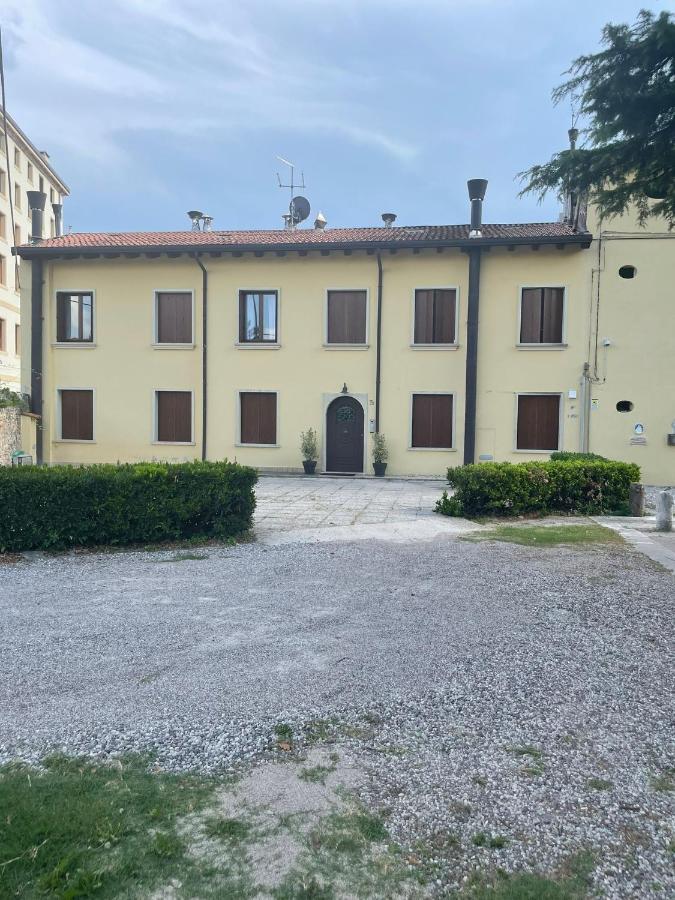 Appartamento A Verona E Parcheggio Nella Proprieta Kültér fotó